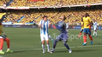 El pisotón que sufrió Julián