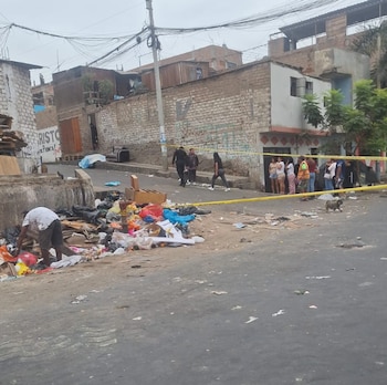 Marco Antonio Vílchez Arapa fue asesinado cuando regresaba a su domicilio luego de trabajar animando un evento hasta la madrugada del lunes 28 de septiembre. (Foto: Composición - Infobae)