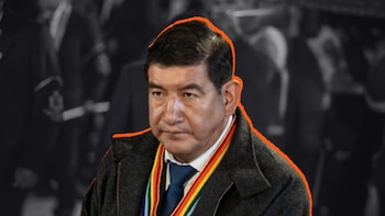 Alcalde y cuatro funcionarios son intervenidos ebrios en Cusco: hallaron cerveza dentro de una camioneta municipal