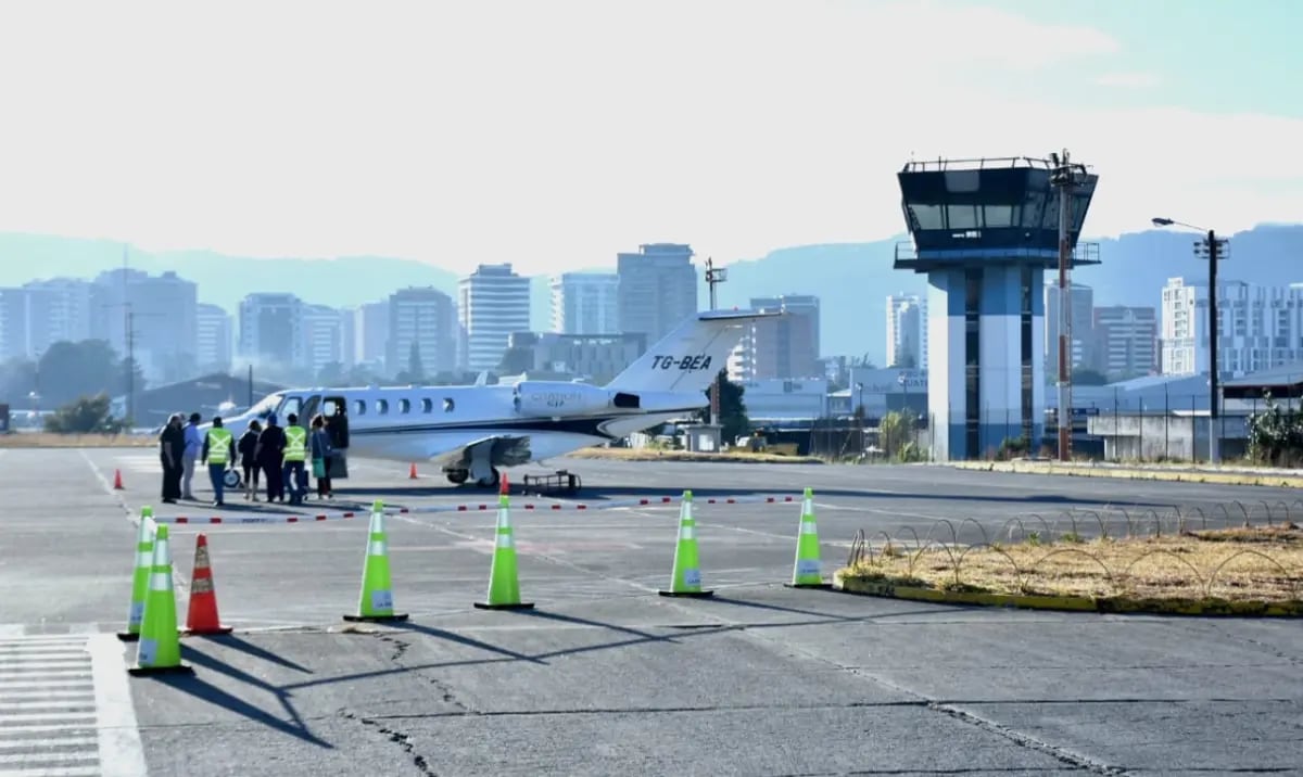 La autoridad aeronáutica aclaró que su competencia legal abarca la seguridad operacional civil y excluye la fiscalización de maniobras militares. (Dirección General de Aeronáutica Civil)