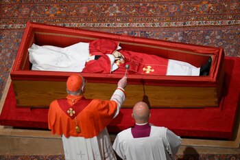 Ya fue cerrado el ataúd