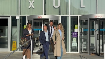 22/09/2025 El alcalde de Ourense, Gonzalo Pérez Jácome, acompañado de su abogado y de la concejala de Dinamización y Política Social, Noa Rouco, a la salida del juzgado después de haber sido citado a declarar
POLITICA
EUROPAPRESS
