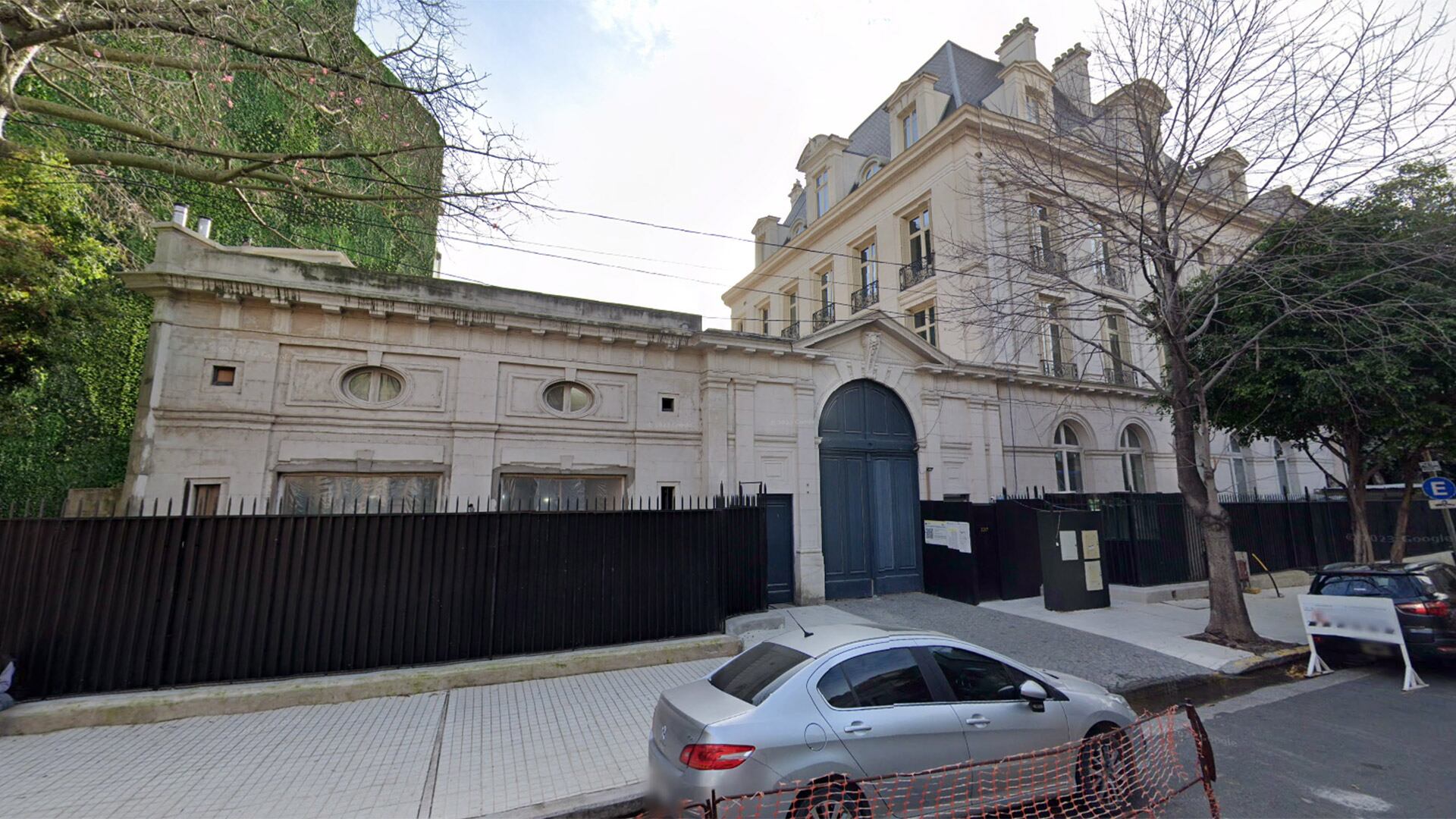 Así se ve hoy la fachada del Palacio Anchorena, donde antes funcionó el Museo Metropolitano de Buenos Aires (Foto/Maps)