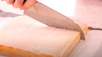 Estos cuadraditos de limón fusionan