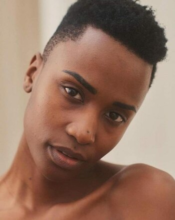 la reina de belleza no