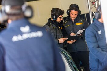 Los técnicos de Pirelli analizaron