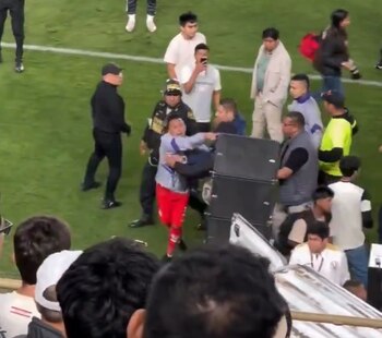 Christian Cueva enloqueció con Jean