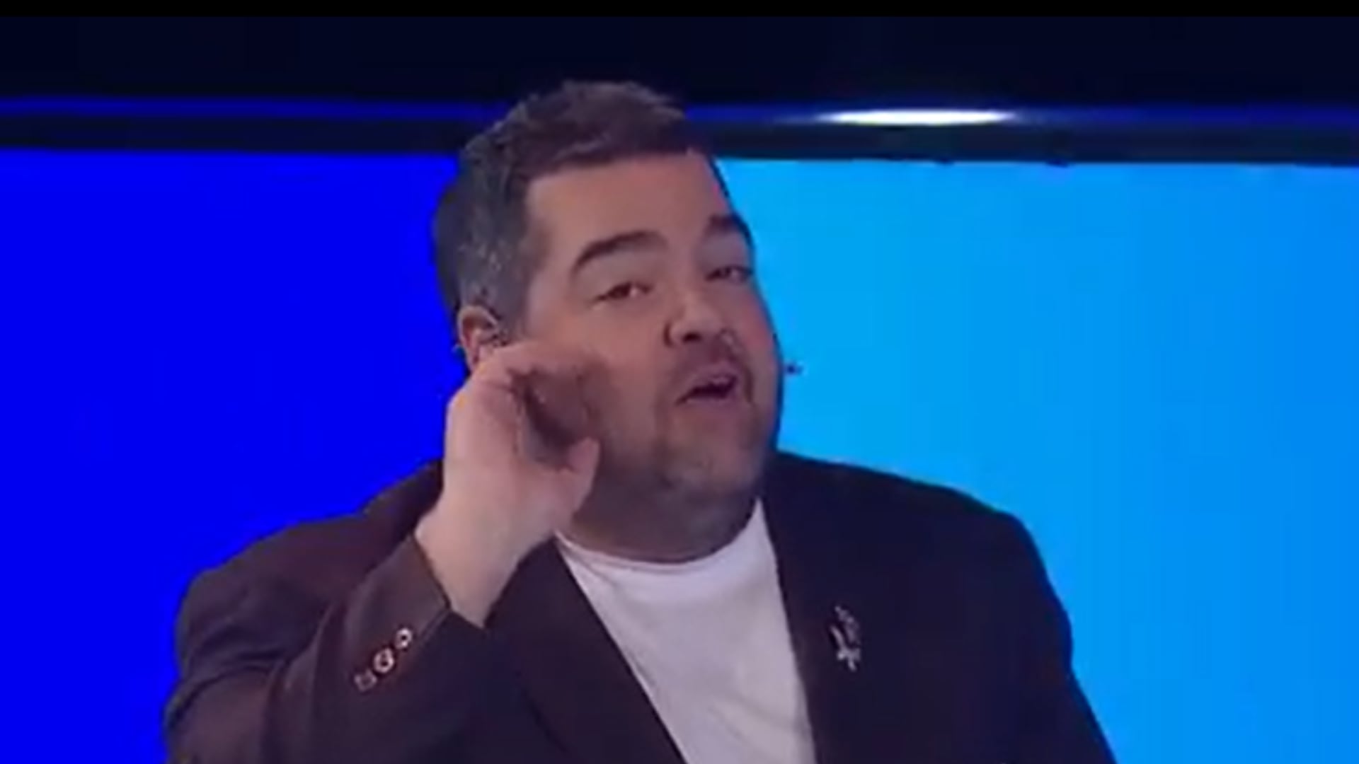 La historia de amor de un participante de Ahora Caigo que empezó en el jardín y emocionó a Darío Barassi