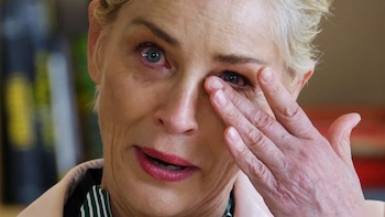Sharon Stone habló del aborto que tuvo en su adolescencia: “Podría haber sido la chica que dio a luz en el baño de un bar”