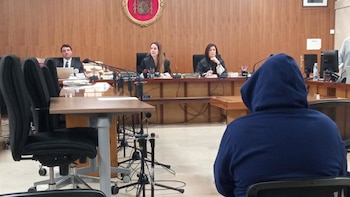 Celebran a puerta cerrada el juicio contra un hombre por convertir en esclava sexual a una niña traída de Nigeria