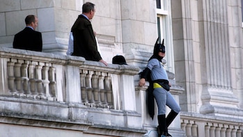 "Batman" desoyó la advertencia de