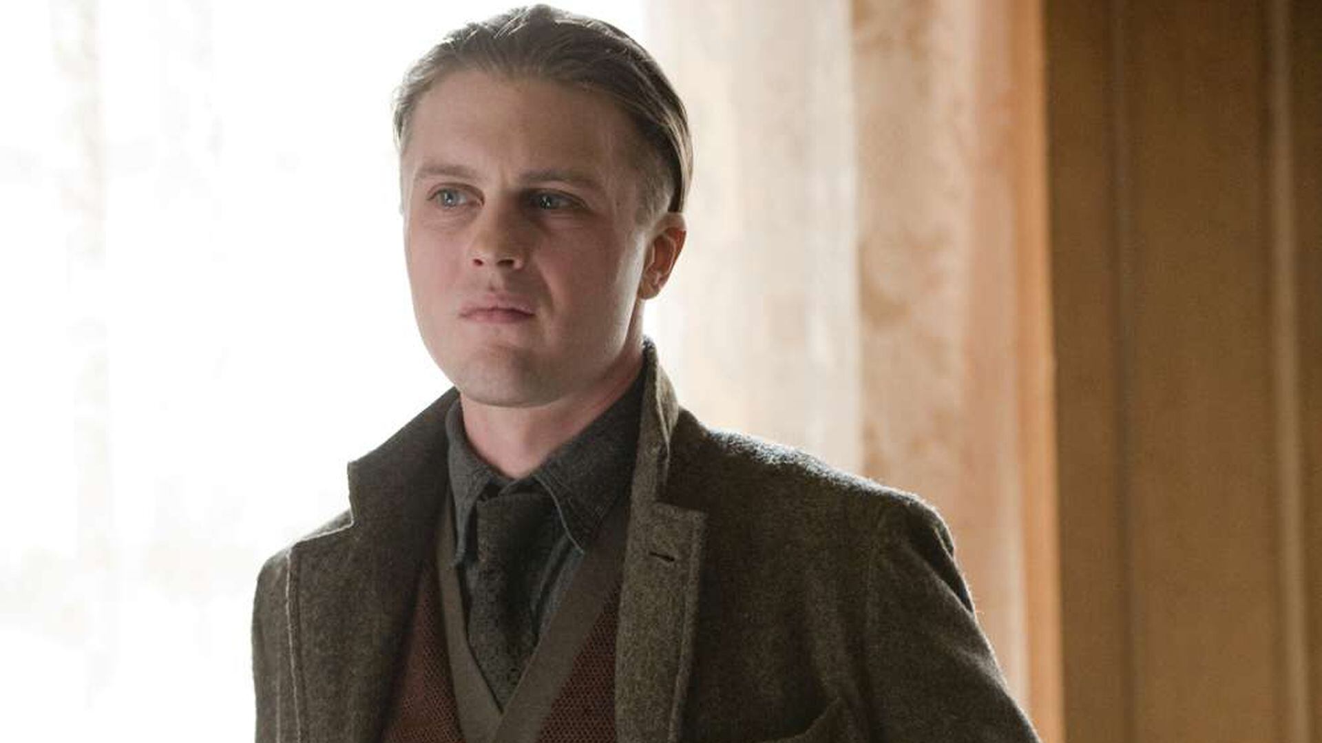 El abogado de Michael Pitt cuestionó las acusaciones asegurando que se basan en declaraciones sin corroborar, calificándolas de “reclamación infundada” (HBO)