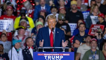 Donald Trump elige a una