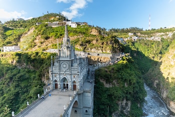 Santuario de Las Lajas, Colombia