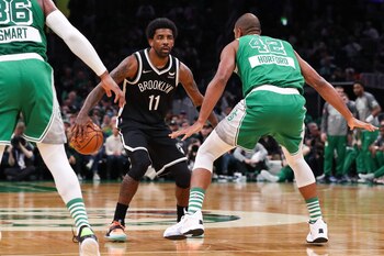 Irving jugará los playoffs de la NBA contra Boston (Paul Rutherford-USA TODAY Sports)