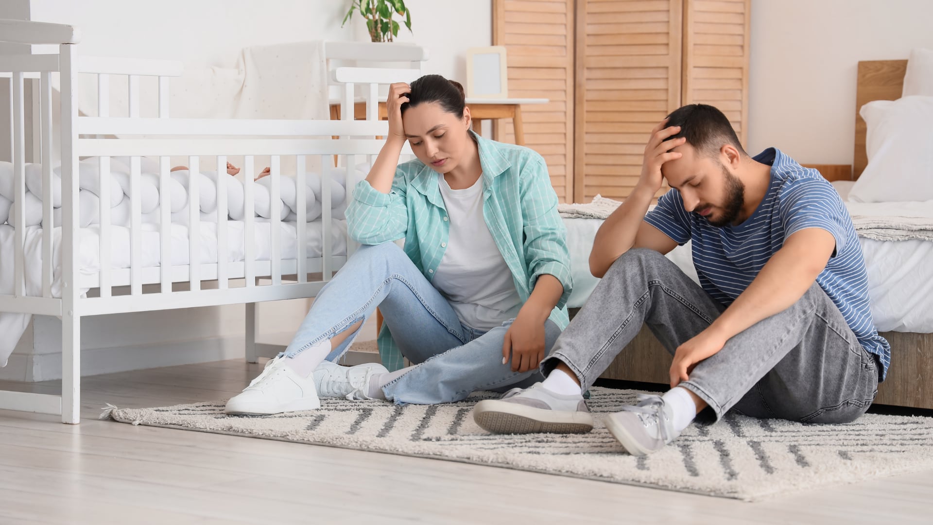 Mantener pequeños momentos de descanso es vital para cuidar de uno mismo y cuidar a los hijos de forma sana. (Canva)