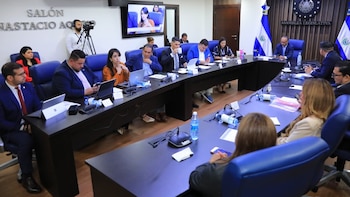 El Salvador avanza hacia una circunscripción electoral para la diáspora por reconocer vinculación económica de los migrantes