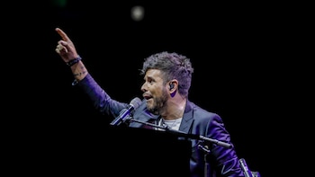 Guerra entre Cáceres y Mérida por un concierto de Pablo López: un festival cancela la actuación del cantante por anunciar fecha en la otra ciudad