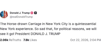 Captura de pantalla de un mensaje de la cuenta de Donald Trump con texto en inglés sobre carruajes en Nueva York e interacciones de usuarios