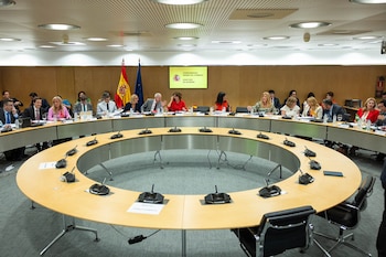 Reunión de la vicepresidenta primera