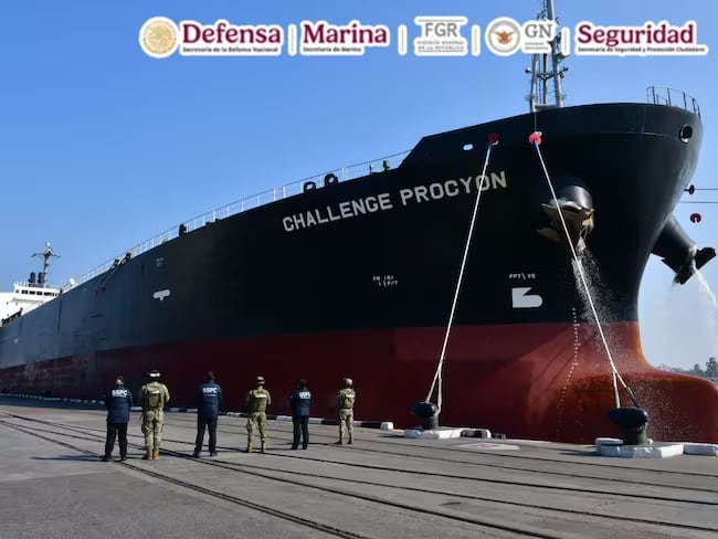 Las autoridades decomisaron entre 8 y 10 millones de litros a bordo y vincularon a la importadora Intanza como fachada del CJNG. (Crédito: Defensa)