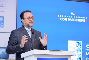 Julio Moltó, ministro de Comercio e Industrias, señaló que la estrategia busca generar mayor valor, empleo calificado y posicionar a Panamá en mercados internacionales de servicios modernos. Cortesía MICI