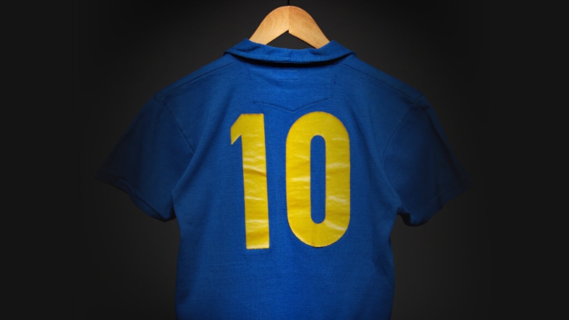 La mítica 10 que la estrella del fútbol vistió cuando Brasil ganó su primer Mundial será mostrada por Sotheby’s antes de buscar un nuevo dueño en una de las subastas más codiciadas del fútbol mundial (Foto: Sotheby’s)