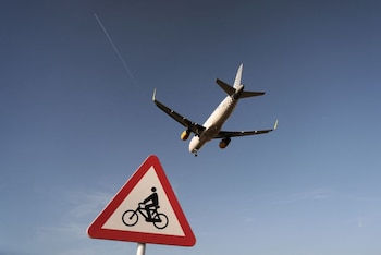 FOTO DE ARCHIVO. Un avión