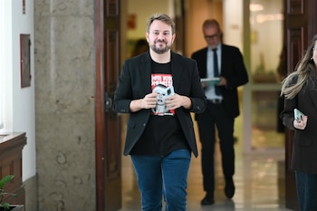 29/09/2026 El portavoz adjunto de Sumar en el Congreso, Alberto Ibáñez, a su llegada a la Junta de Portavoces en el Congreso de los Diputados, a 29 de septiembre de 2026, en Madrid (España).
POLITICA
Gustavo Valiente - Europa Press
