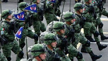 Tropas se alistan para el