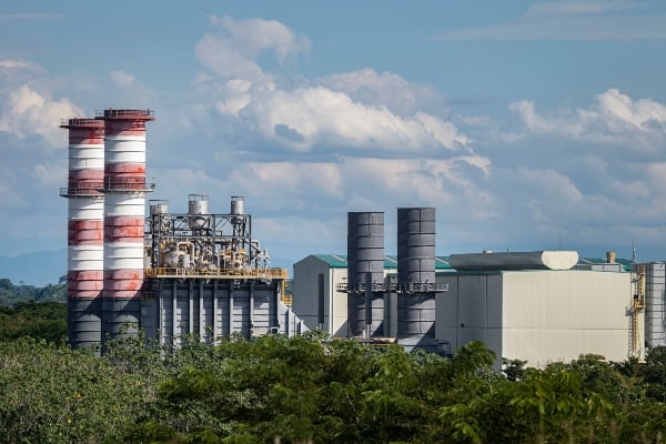 Las nuevas propuestas regulatorias buscan cortar de raíz la especulación en el mercado secundario, exigiendo esquemas de contratación directa que alivien de manera efectiva el bolsillo ciudadano. - crédito EPM