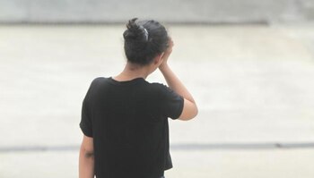 La joven huyó luego de