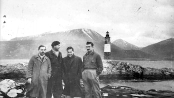 El faro comenzó a construirse