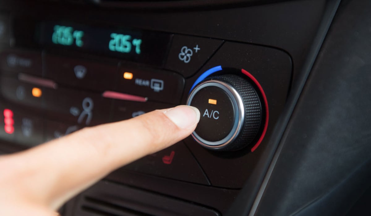 El secreto para desempañar rápidamente los vidrios de un auto es encender el aire acondicionado y seleccionar la temperatura que se desea para no tener ni calor ni frío en el proceso. (Reuters)