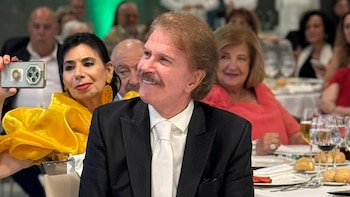 Edmundo Arrocet, nueva estocada a Terelu y Carmen Borrego. Prepara una serie sobre su relación con María Teresa Campos
