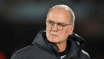 La decisión clave que debe tomar Bielsa en Uruguay tras confirmarse la lesión de una figura