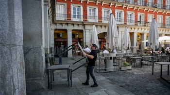 España marca récord con 22,4 millones de afiliados en junio y el paro baja de 2,3 millones por primera vez desde 2008, pero persiste la estacionalidad