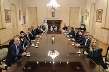 El presidente Javier Milei encabeza una reunión de Gabinete en Casa Rosada
(imagen de archivo)