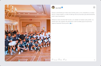 Captura de pantalla de una publicación de Gero Rulli con una foto de grupo de la selección argentina y su staff posando en un salón