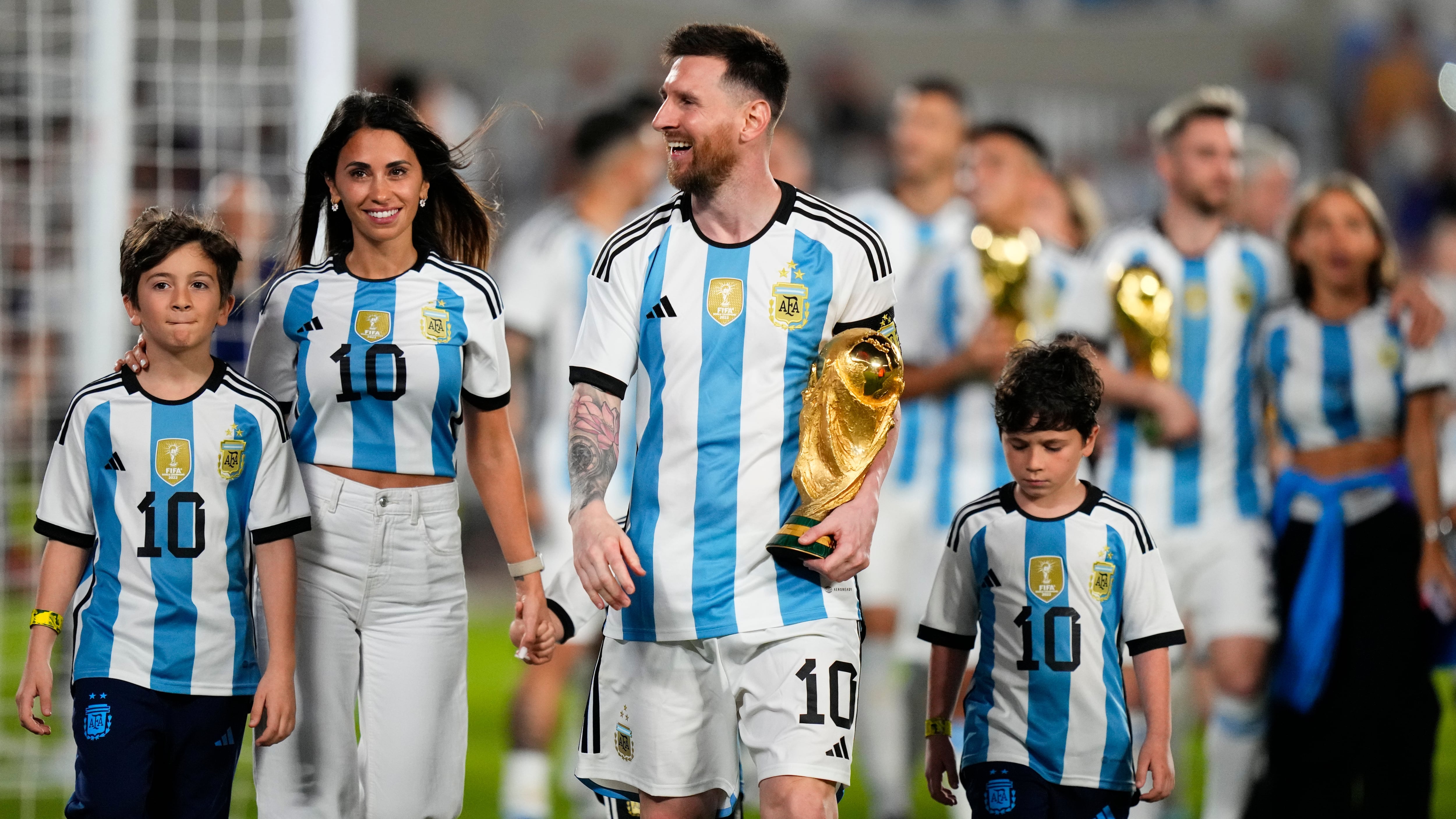 La conmovedora carta que publicó Antonela para despedir a Messi (AP Foto/Natacha Pisarenko)