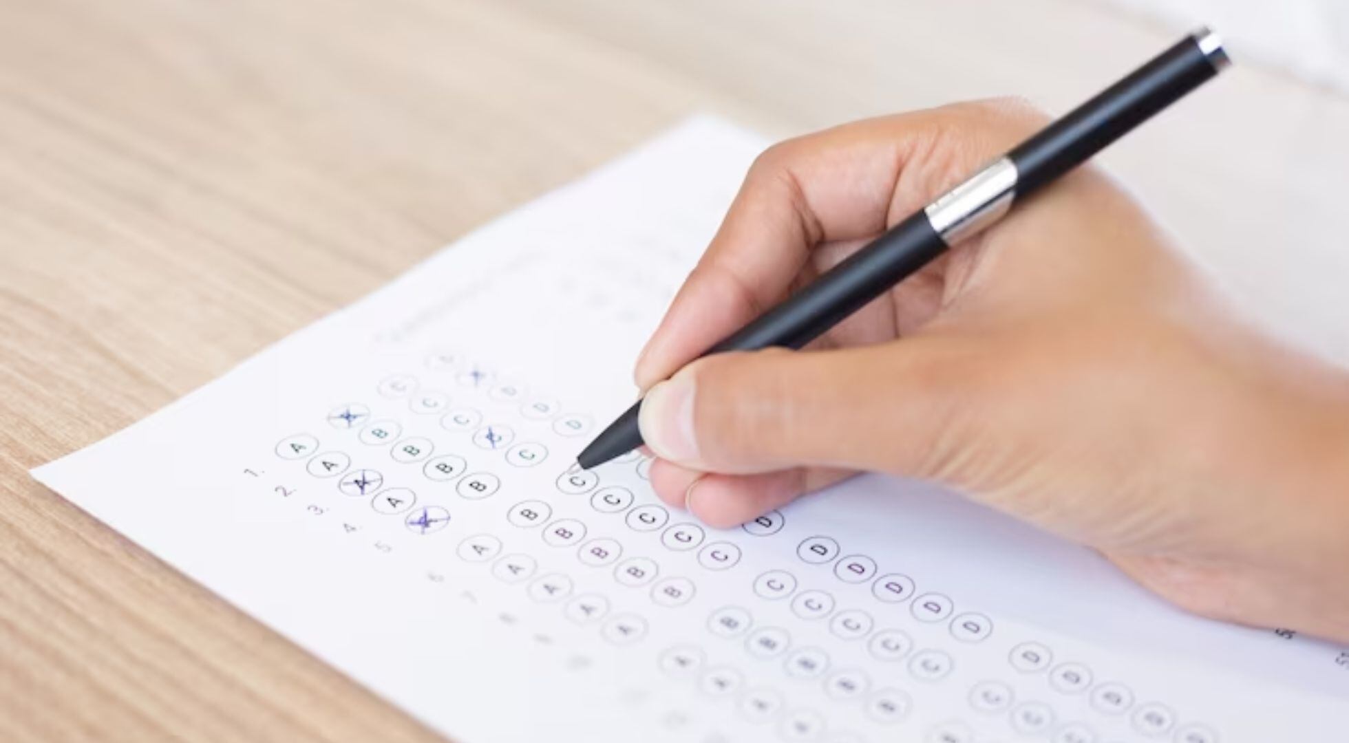 La UMSNH detectó un intento de fraude académico durante el examen de admisión a Ciencias de la Salud. (Freepik)
