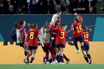 Las jugadoras de España celebran