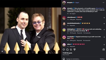 Elton John celebró su aniversario