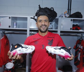 Los compañeros le firmaron los