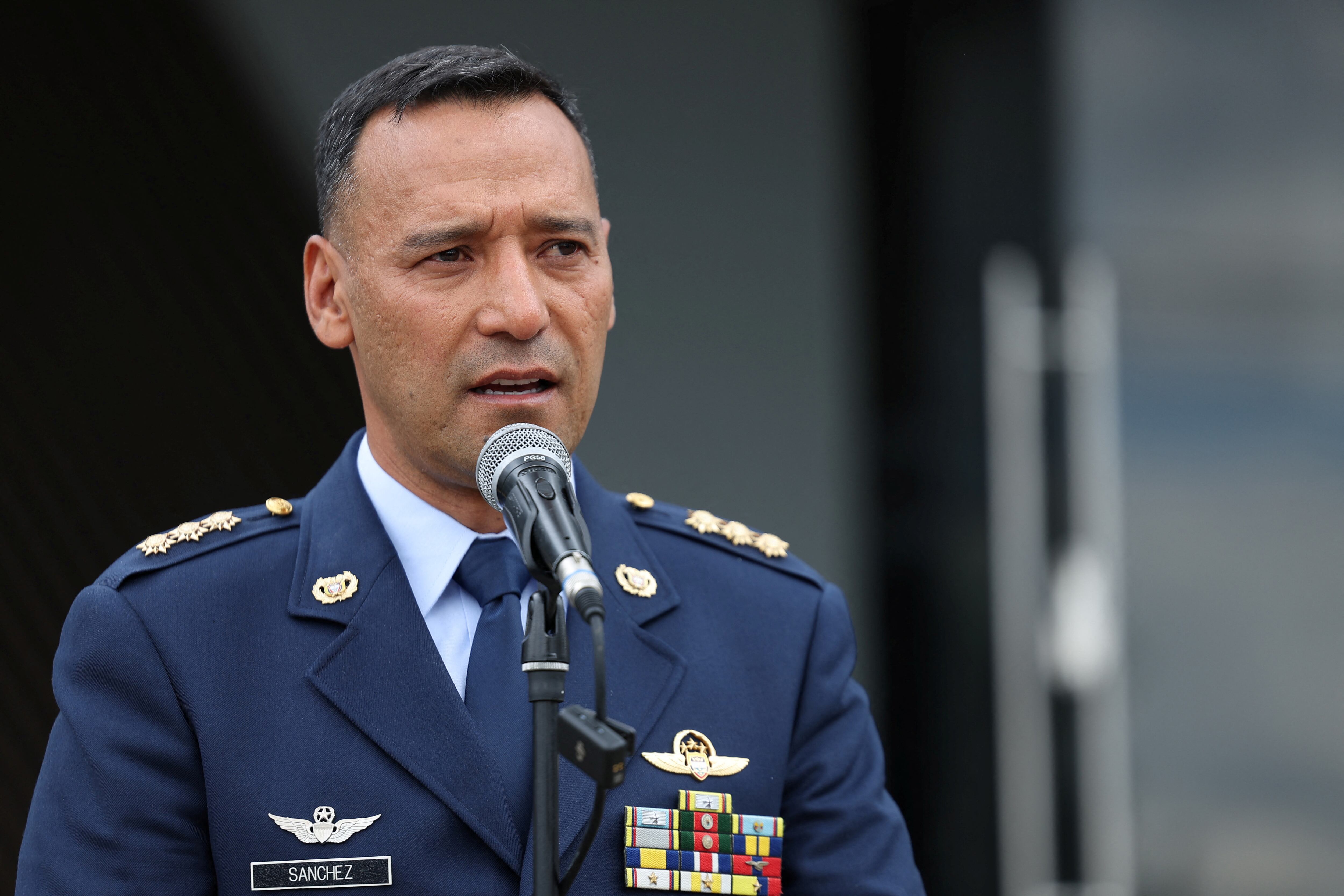 El jefe de la cartera de Defensa defendió la labor de la Fuerza Pública y afirmó que las autoridades actúan con rigor frente a cualquier irregularidad. - crédito REUTERS/Luisa Gonzalez
