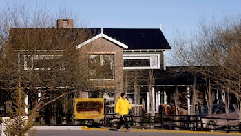 El hotel Los Sauces está entre los bienes a decomisar (Reuters)