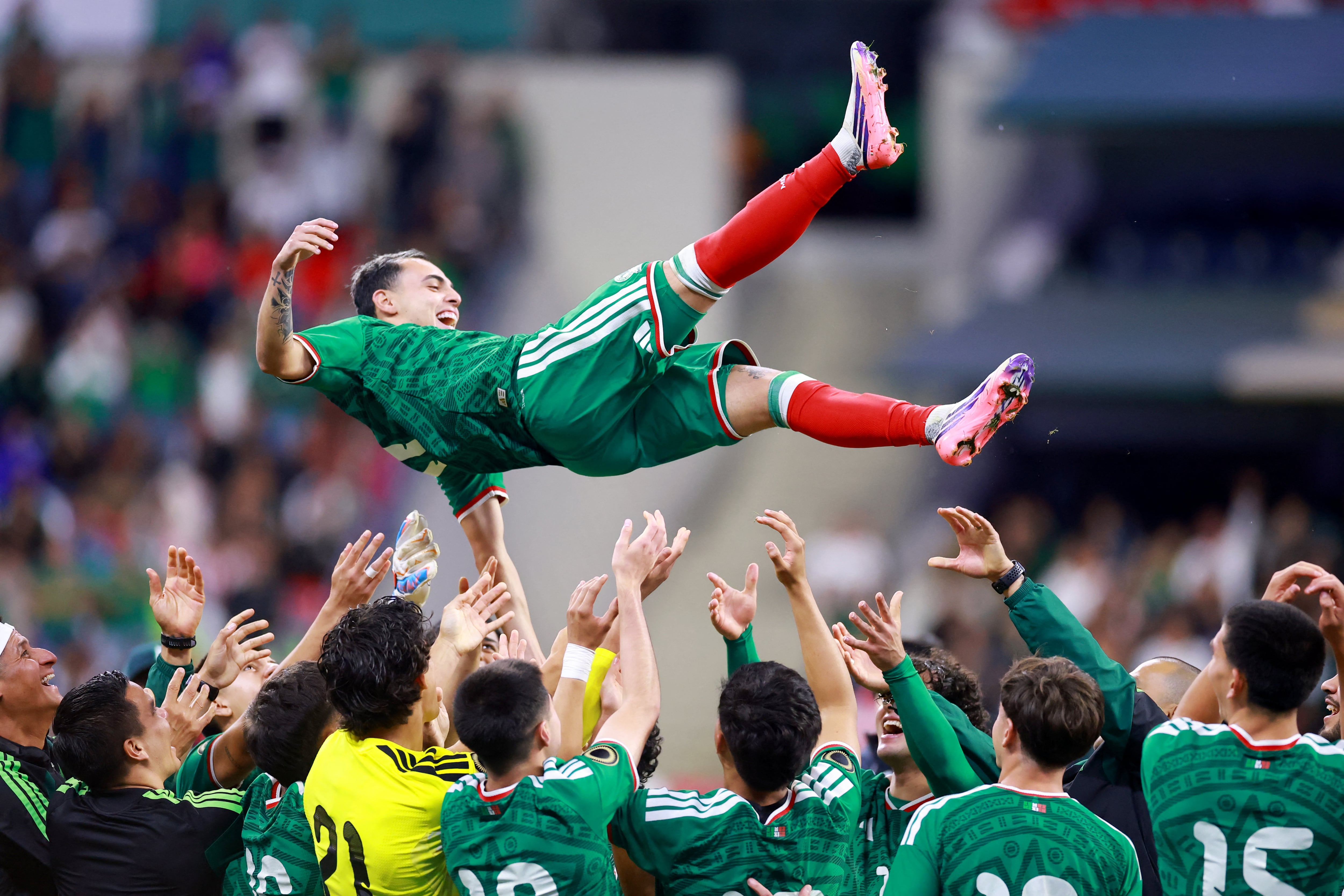 Ivar Sisniega pone de ejemplo a Chivas para encontrar talentos en fuerzas básicas (REUTERS/Eloisa Sanchez)