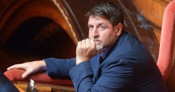 El senador del MAIE Adriano