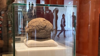 Teotihuacán renueva espacios y estrena exposición con una pelota de hule de hace más de 3 mil años: inversión fue de 37 mdp