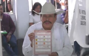Armando Guadiana amitió su voto